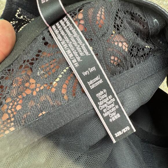 Victoria's Secret Very Sexy Balconet Bustier Bra Faux Leather Lace 32B Black - Picture 4 of 5